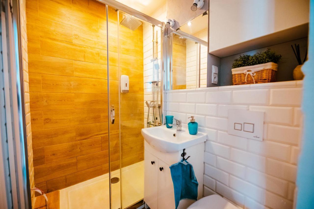 Bright 14Th Floor Central Home With Balcony & Views 바르샤바 외부 사진