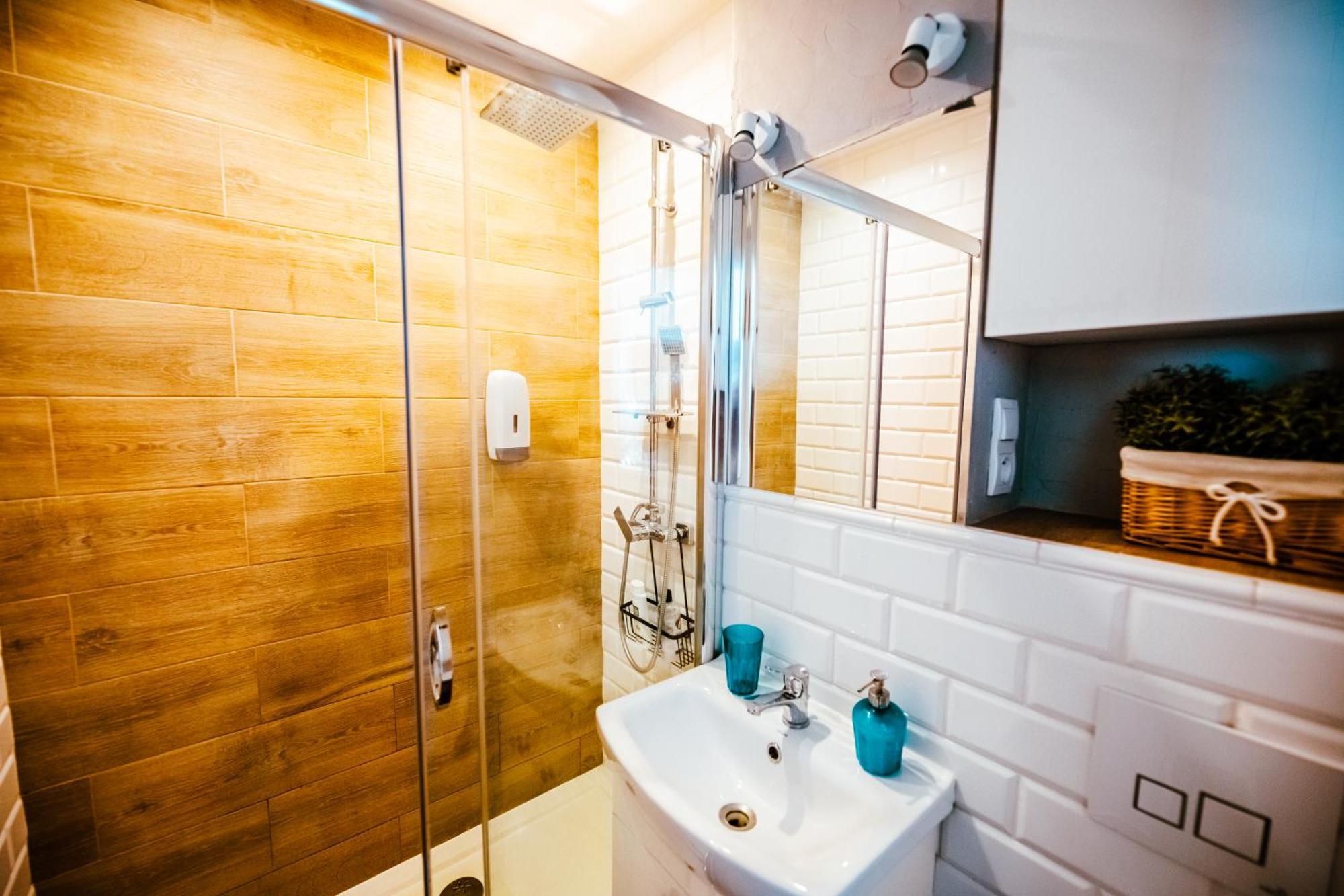 Bright 14Th Floor Central Home With Balcony & Views 바르샤바 외부 사진