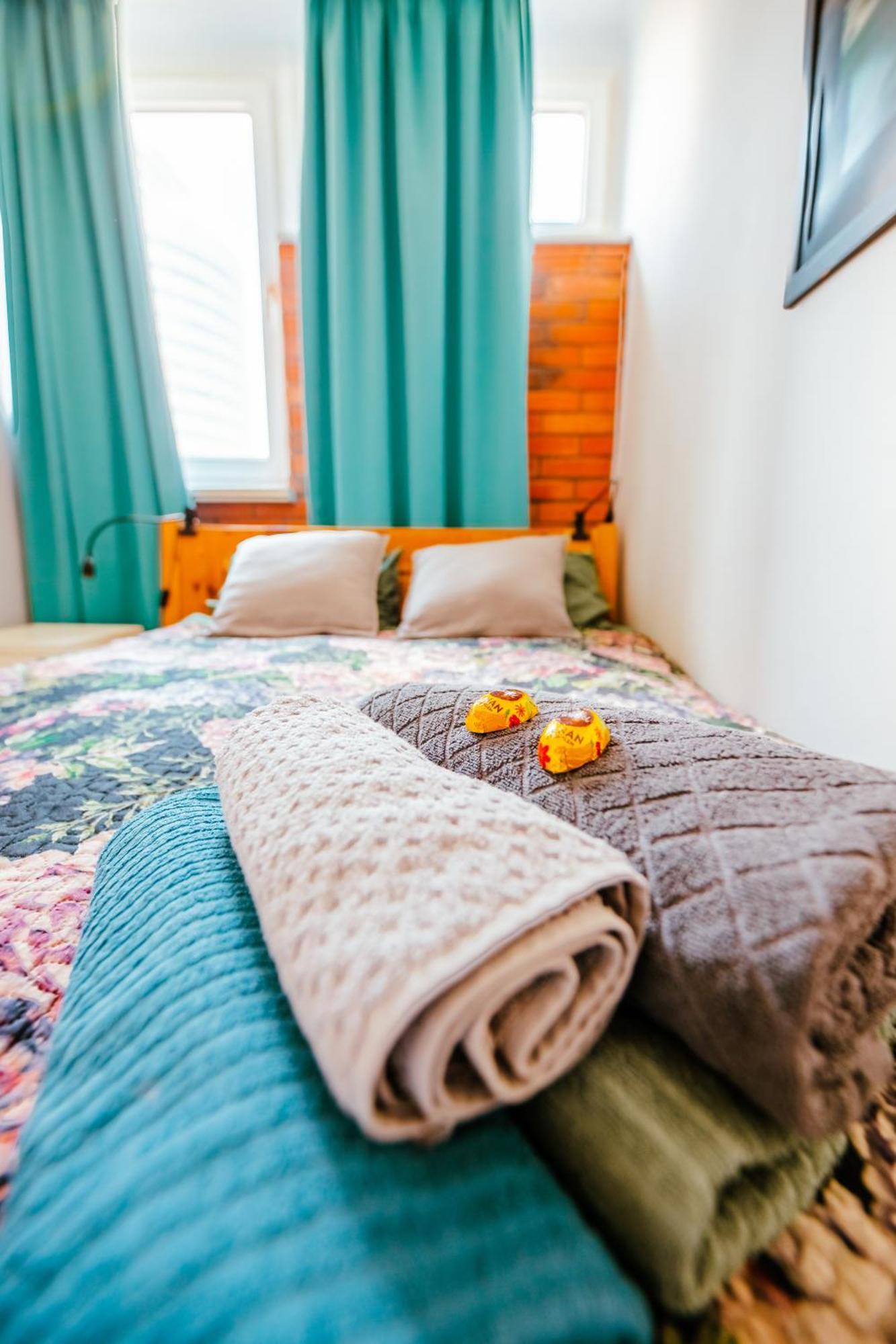 Bright 14Th Floor Central Home With Balcony & Views 바르샤바 외부 사진