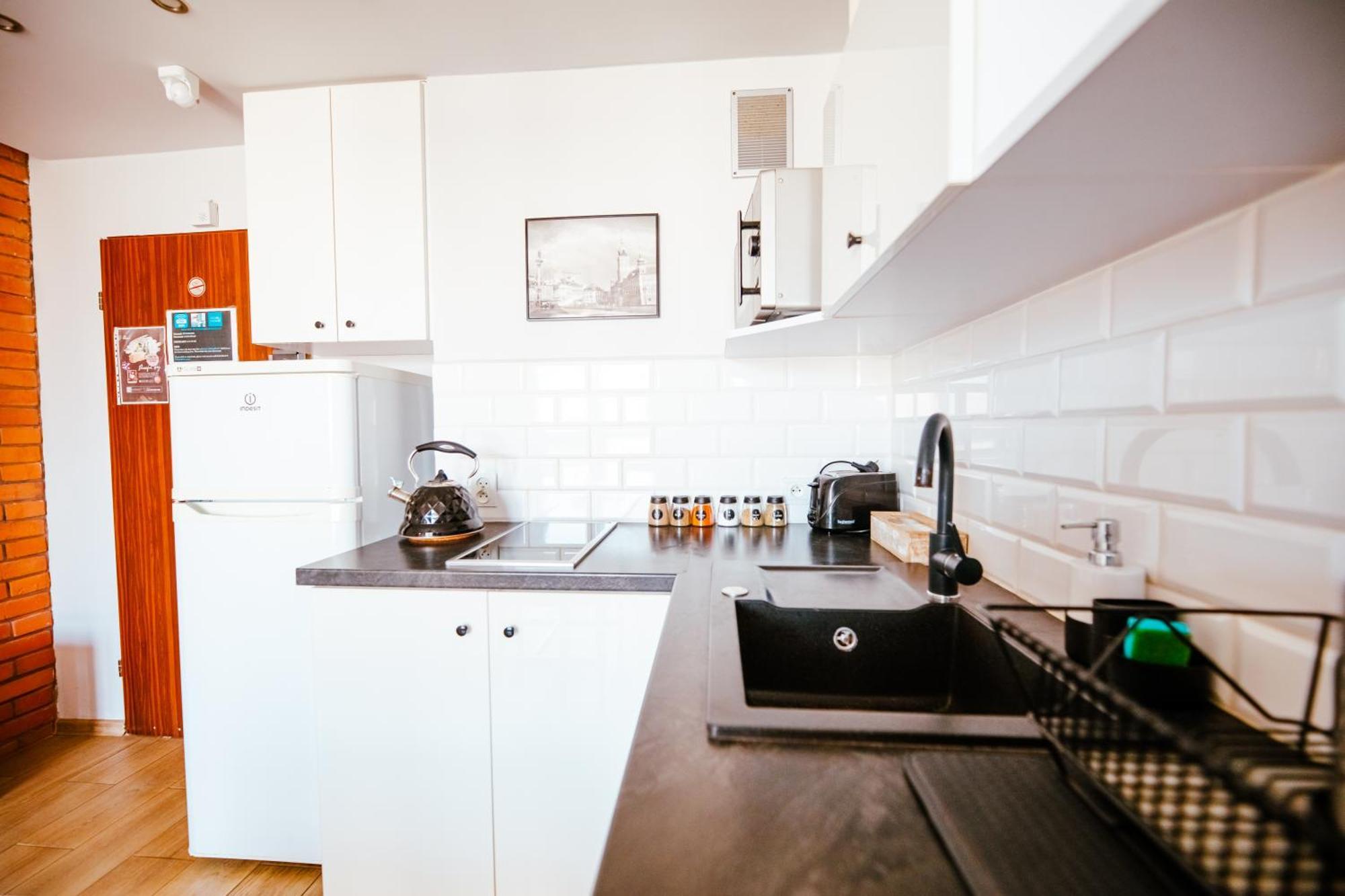 Bright 14Th Floor Central Home With Balcony & Views 바르샤바 외부 사진
