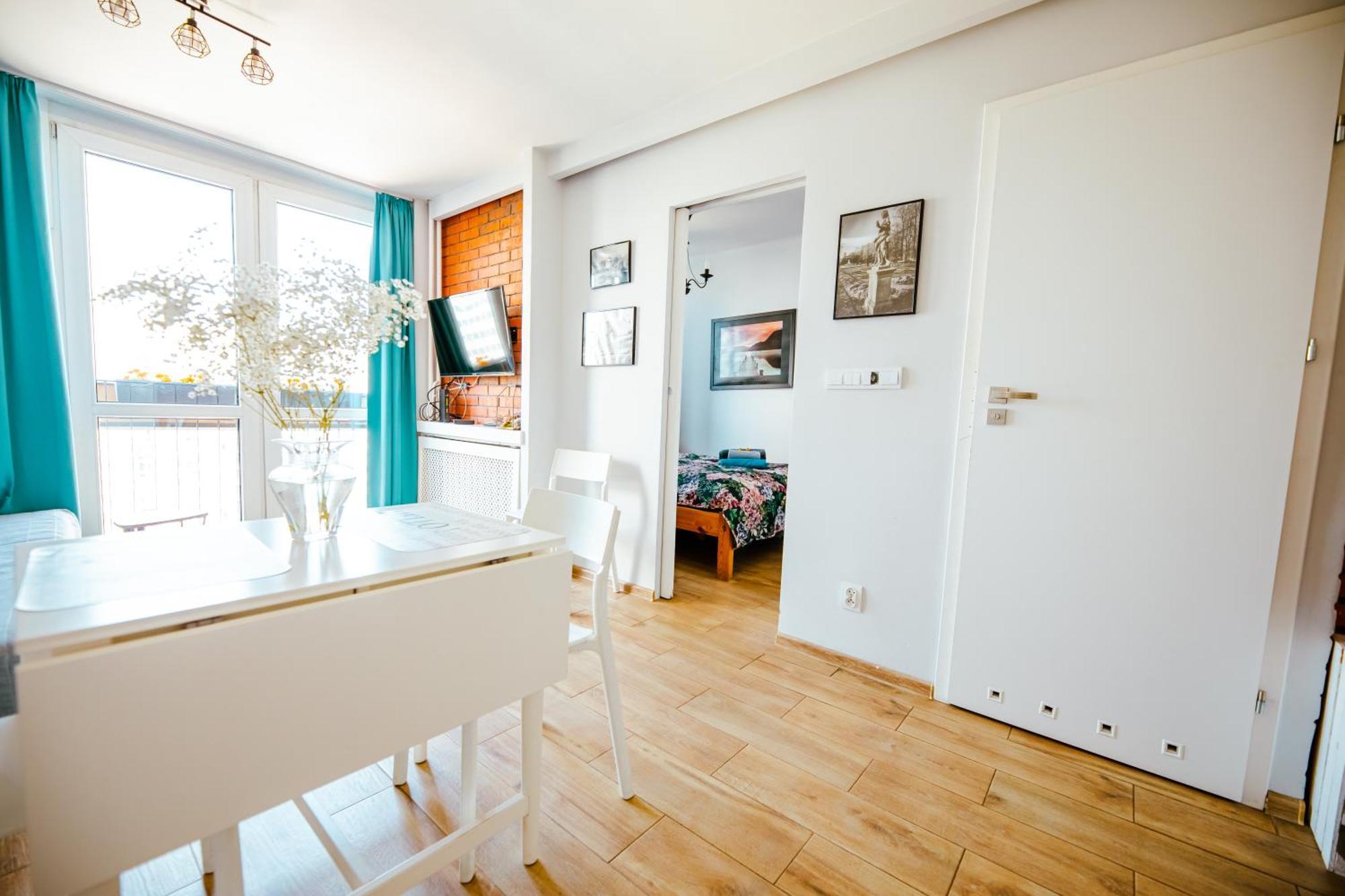 Bright 14Th Floor Central Home With Balcony & Views 바르샤바 외부 사진