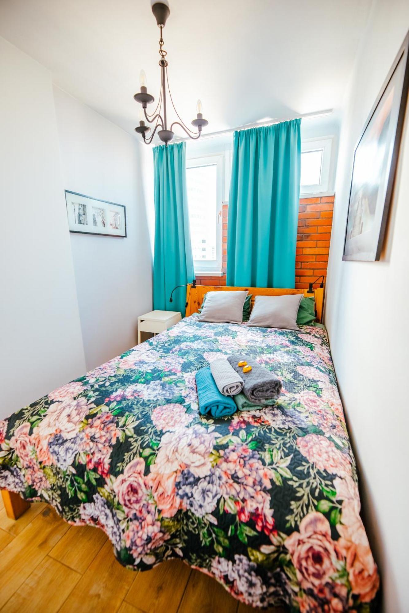 Bright 14Th Floor Central Home With Balcony & Views 바르샤바 외부 사진
