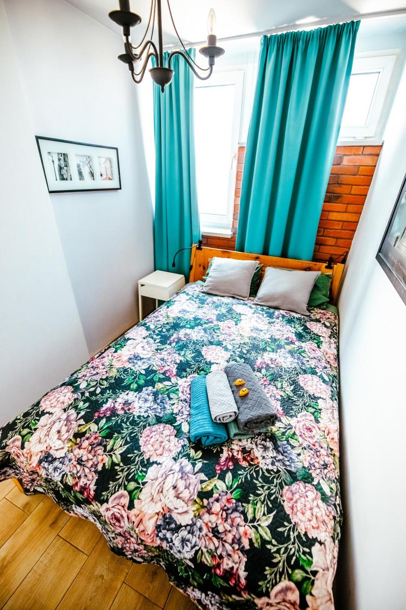 Bright 14Th Floor Central Home With Balcony & Views 바르샤바 외부 사진