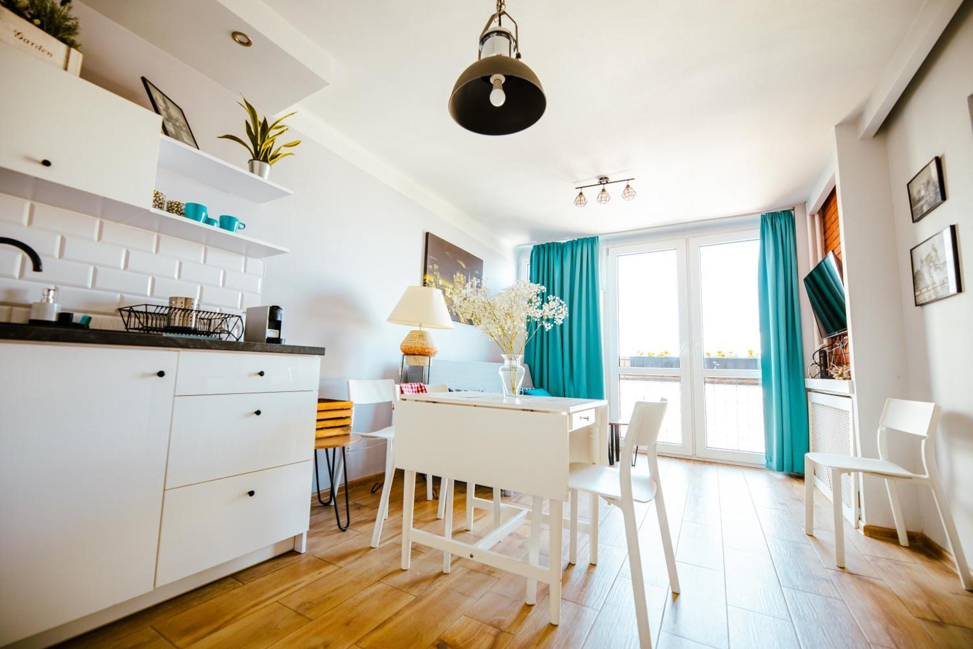 Bright 14Th Floor Central Home With Balcony & Views 바르샤바 외부 사진