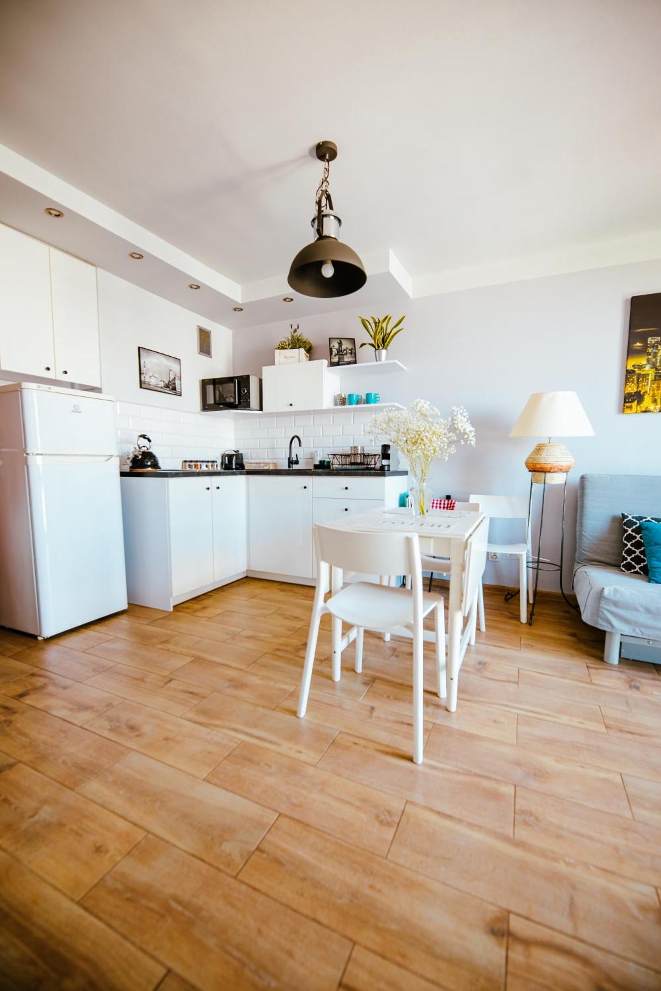 Bright 14Th Floor Central Home With Balcony & Views 바르샤바 외부 사진